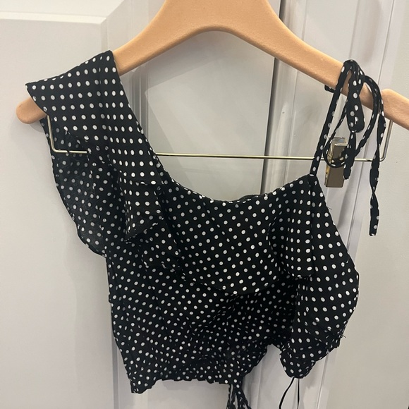 LF One Shoulder Ruffled Crop Top - Picture 3 of 5